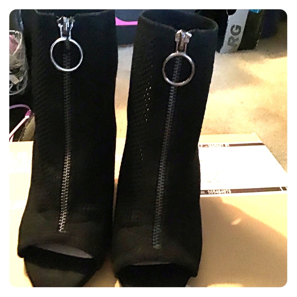 Zara Black Boots High Heels size 6